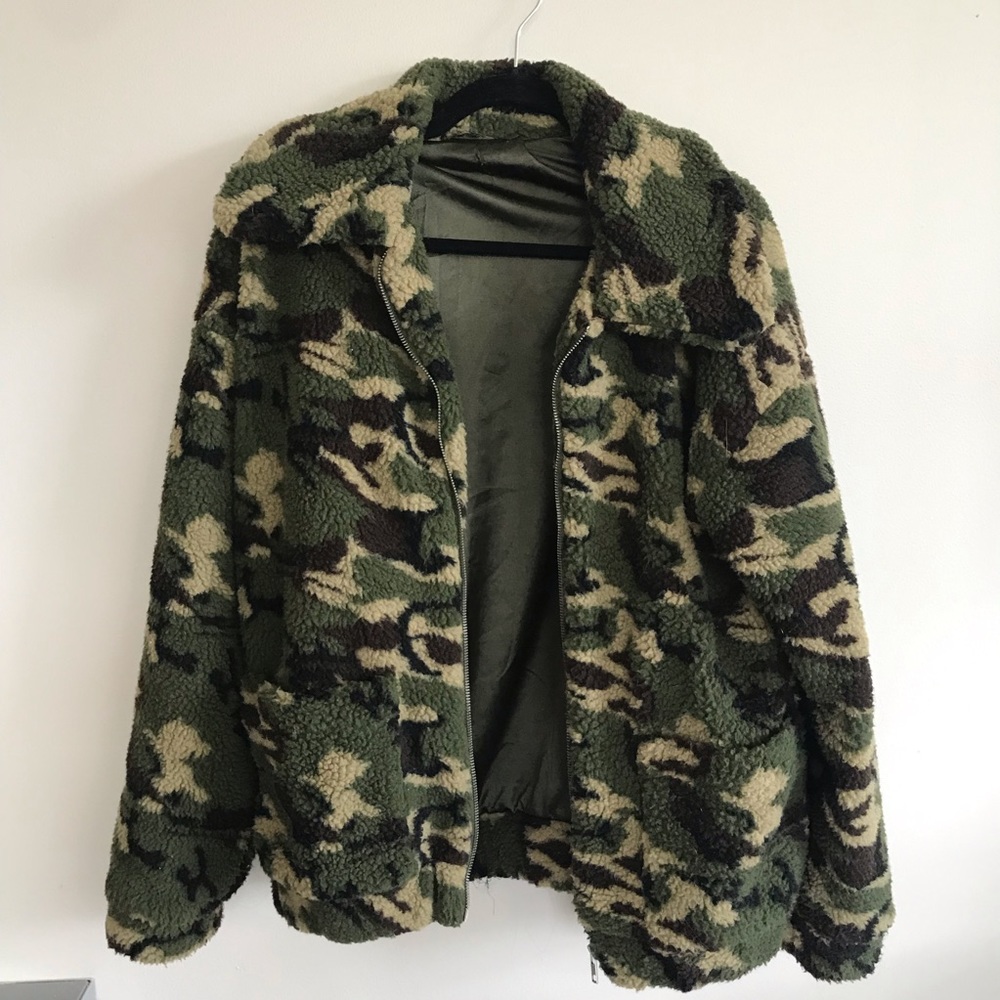 Oversized fuzzy camp jacket